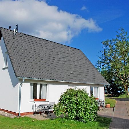 Ferienwohnungen Im Haus Am Deich Middelhagen Dış mekan fotoğraf